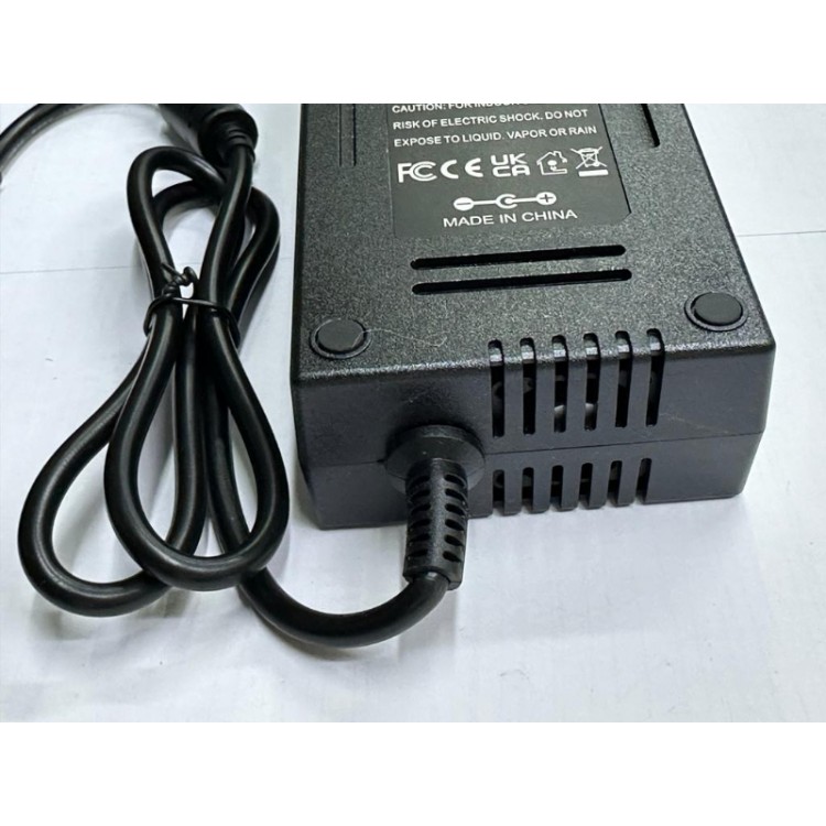 12 v 15 a adaptör 12 v 15 a 5.5 mm 2.5 mm adaptör 12 v 15 a adaptör 12 v 15 a 5.5 mm 2.5 mm adaptör