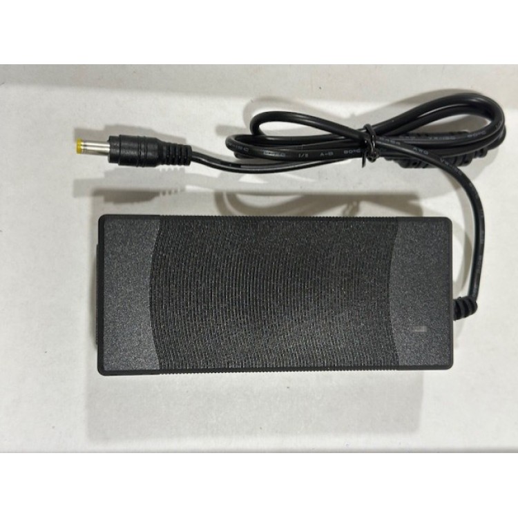 12 volt 7 amper adaptör 12 volt 7 amper 5.5 mm 2.5 mm adaptör 12 volt 7 amper adaptör 12 volt 7 amper 5.5 mm 2.5 mm adaptör