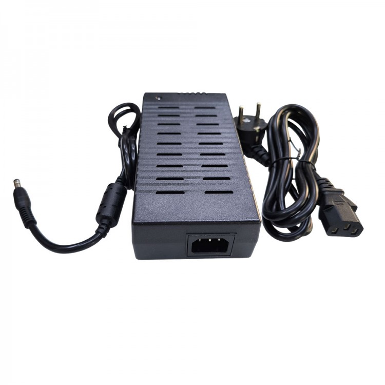 12v 15A adaptör Standart uçlu 5.5x2.5 mm adaptör 12v 15A adaptör Standart uçlu 5.5x2.5 mm adaptör