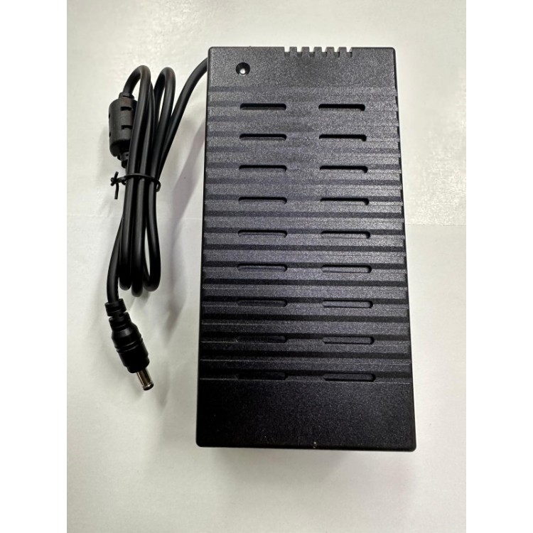 56 volt 3 amper 56 volt 168 watt 5.5 mm 2.5 mm adaptör