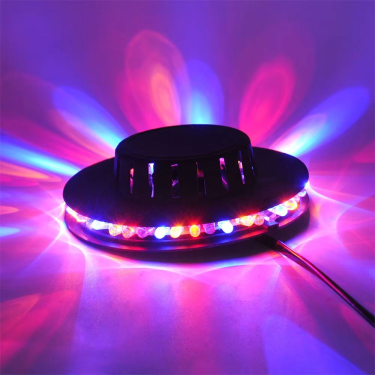 8W 48 LEDli RGB Otomatik Renk Değiştiren Dönen UFO LED Sahne Işık Çubuğu 8W 48 LEDli RGB Otomatik Renk Değiştiren Dönen UFO LED Sahne Işık Çubuğu