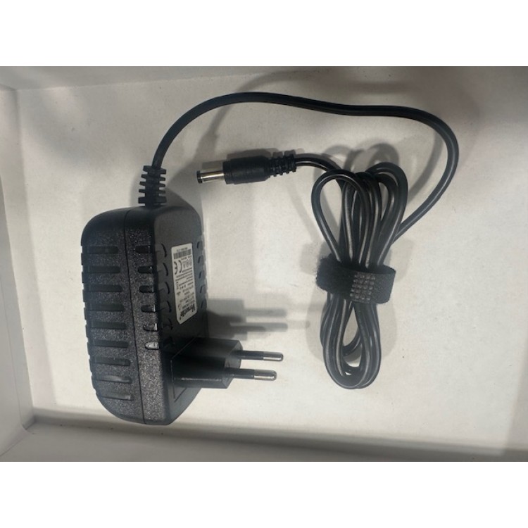 9 volt 2 amper adaptör 9 volt 2 amper 5.5 mm 2.5 mm adaptör