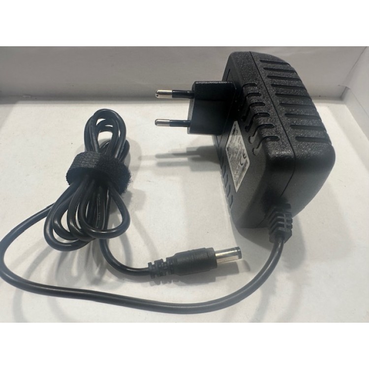 9 volt 2 amper adaptör 9 volt 2 amper 5.5 mm 2.5 mm adaptör